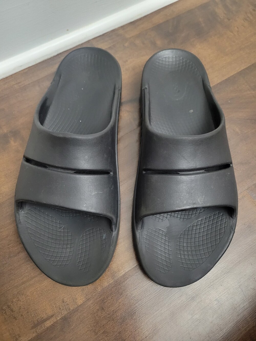 OOFOS OOahh Slide Sandals Black Men's Size 13 / Women's Size 15 Orthopedic
